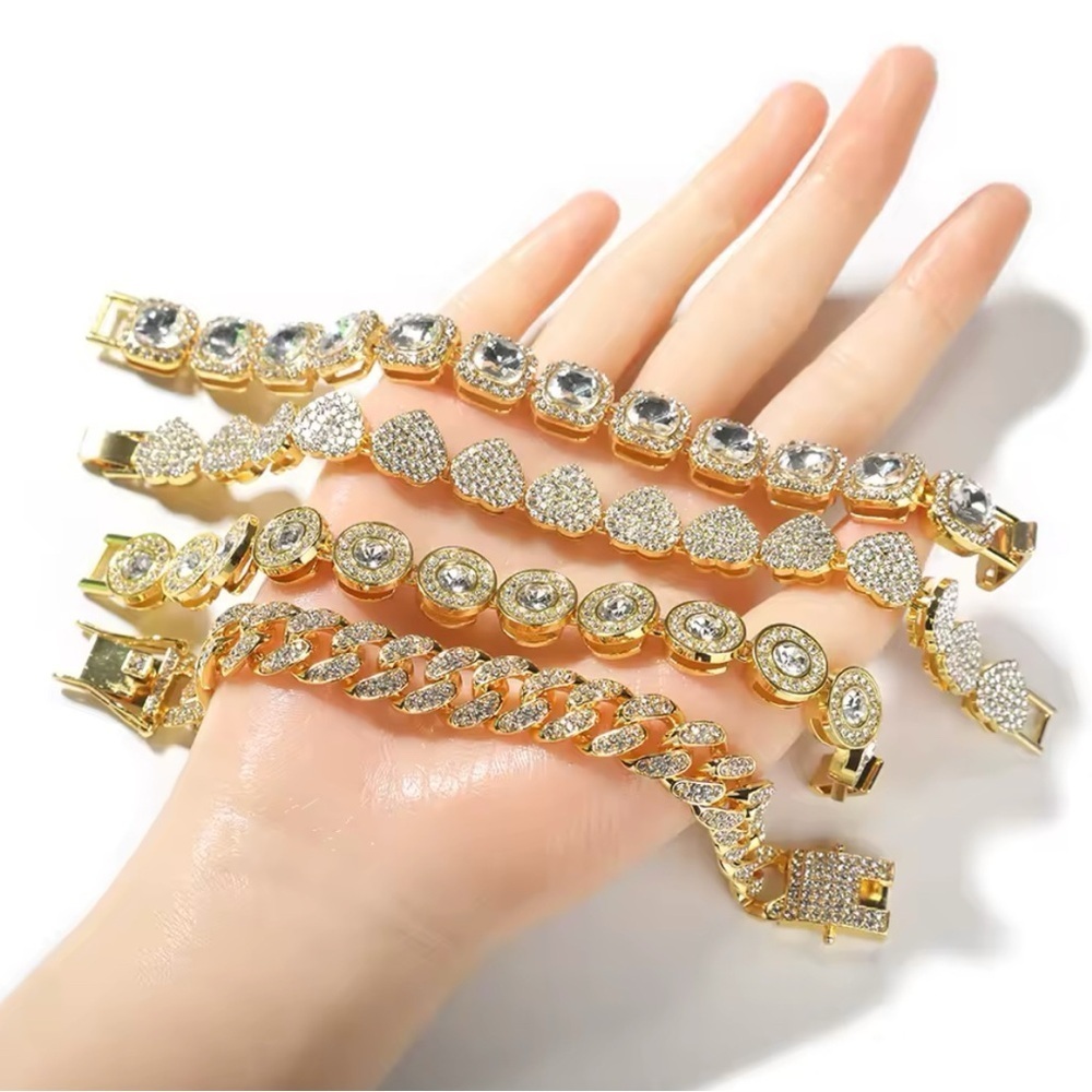 4 piece gold bracelet set 7inches - Picture 4 of 4